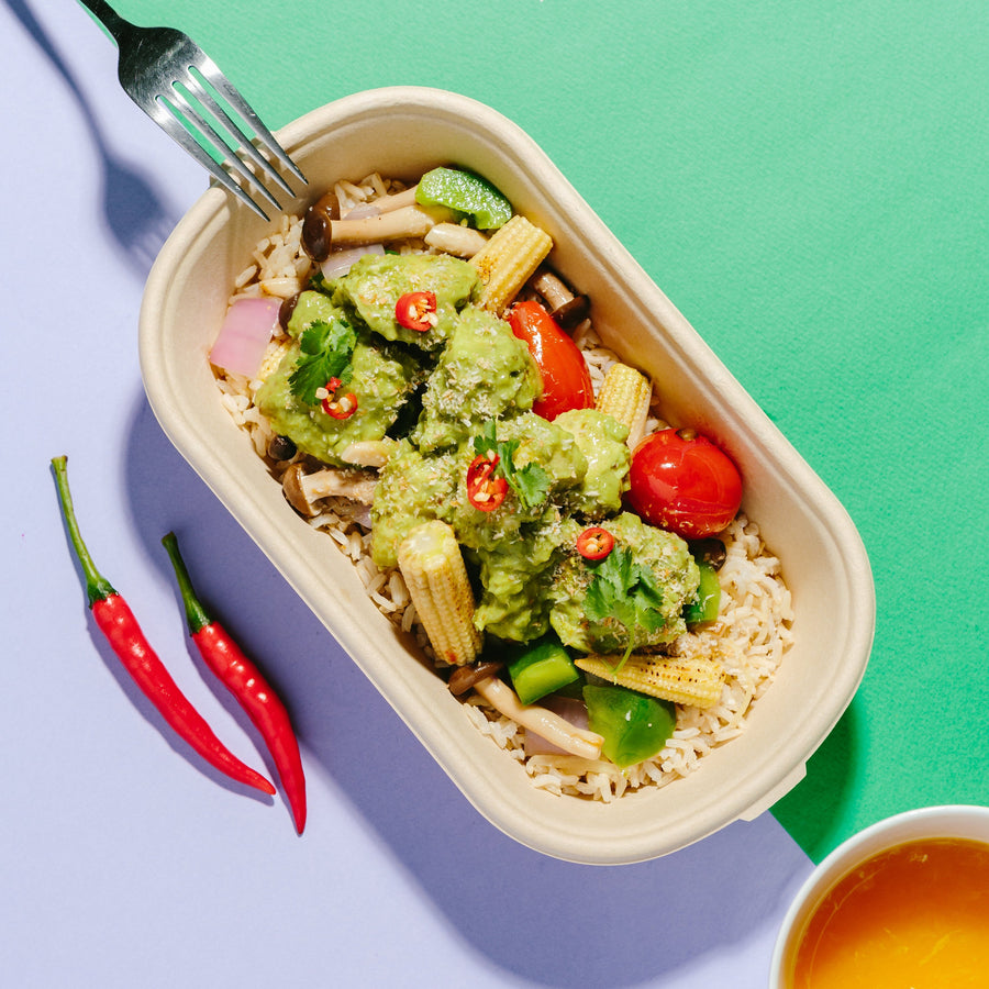 Low Fat Green Coconut Chicken Curry with Green Beans, Baby Corn, Mushrooms & Steamed Brown Rice