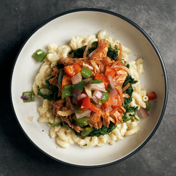 Texas Style Pulled BBQ Chicken with Sauteed Spinach, Peppers & Mac n' Cheese