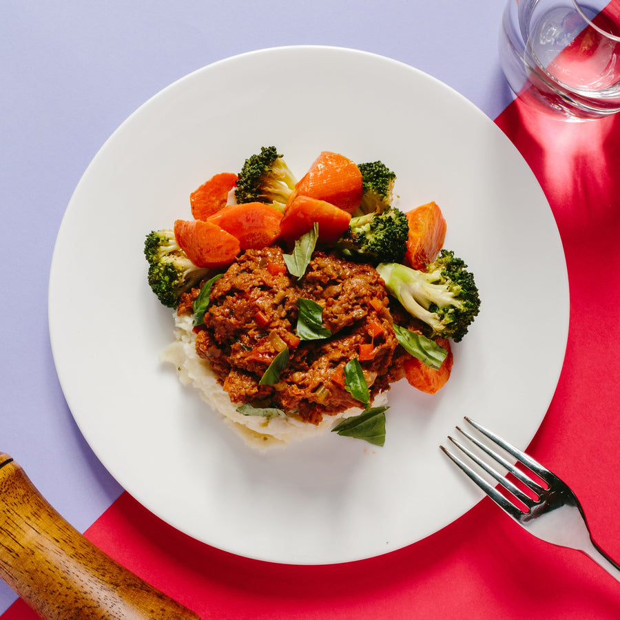 Plant Based Meat Shepherd's Pie with Broccoli, Carrot & Mashed Potato